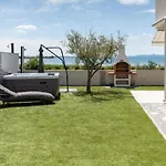 Beachfront Sun Garden By Adex Travel