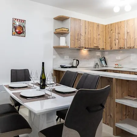 Beachfront Sun Garden By Adex Travel *