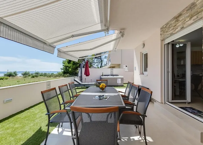Villa Beachfront Sun Garden By Adex Travel *