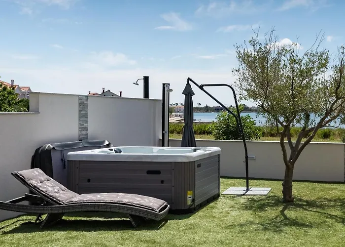 Villa Beachfront Sun Garden By Adex Travel *