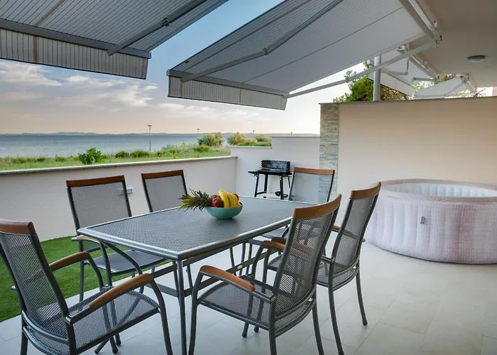 Villa Beachfront Sun Garden By Adex Travel *