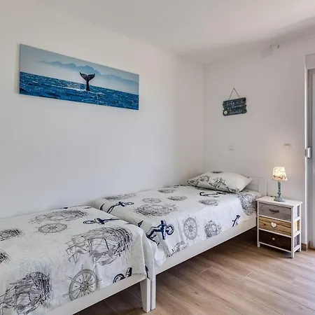 Beachfront Sun Garden By Adex Travel Vila *