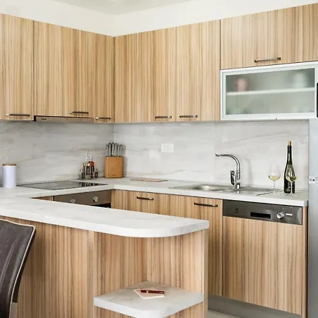 Vila Beachfront Sun Garden By Adex Travel