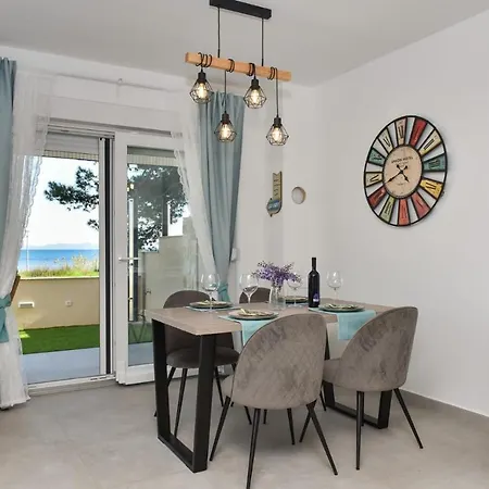 Beachfront With Hot Tubs Sun Garden Villa *